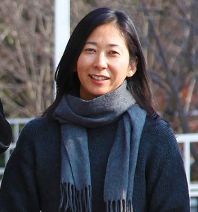 伊庭靖子 <small>IBA Yasuko</small>